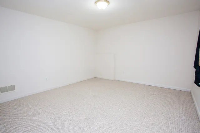 $540,000 | 14 Brettonwood Drive, Simsbury, CT 06070