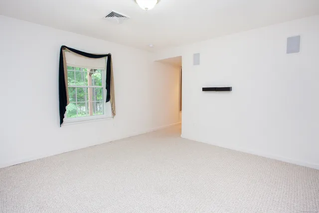 $540,000 | 14 Brettonwood Drive, Simsbury, CT 06070