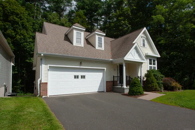 $540,000 | 14 Brettonwood Drive, Simsbury, CT 06070