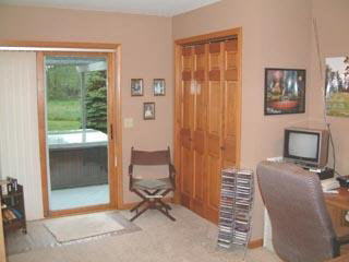 11950 Secor Road Petersburg, MI 49270 - Photo 13 of 18 792590-12.JPG
