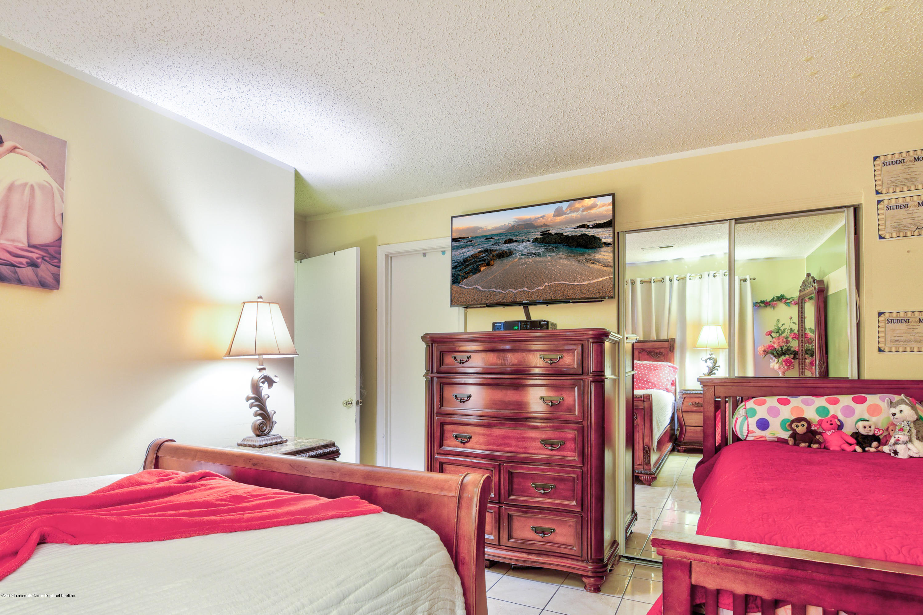 918 Edpas Road, Unit 918 New Brunswick, NJ 08901 - Photo 15 of 19 015_Master Bedroom