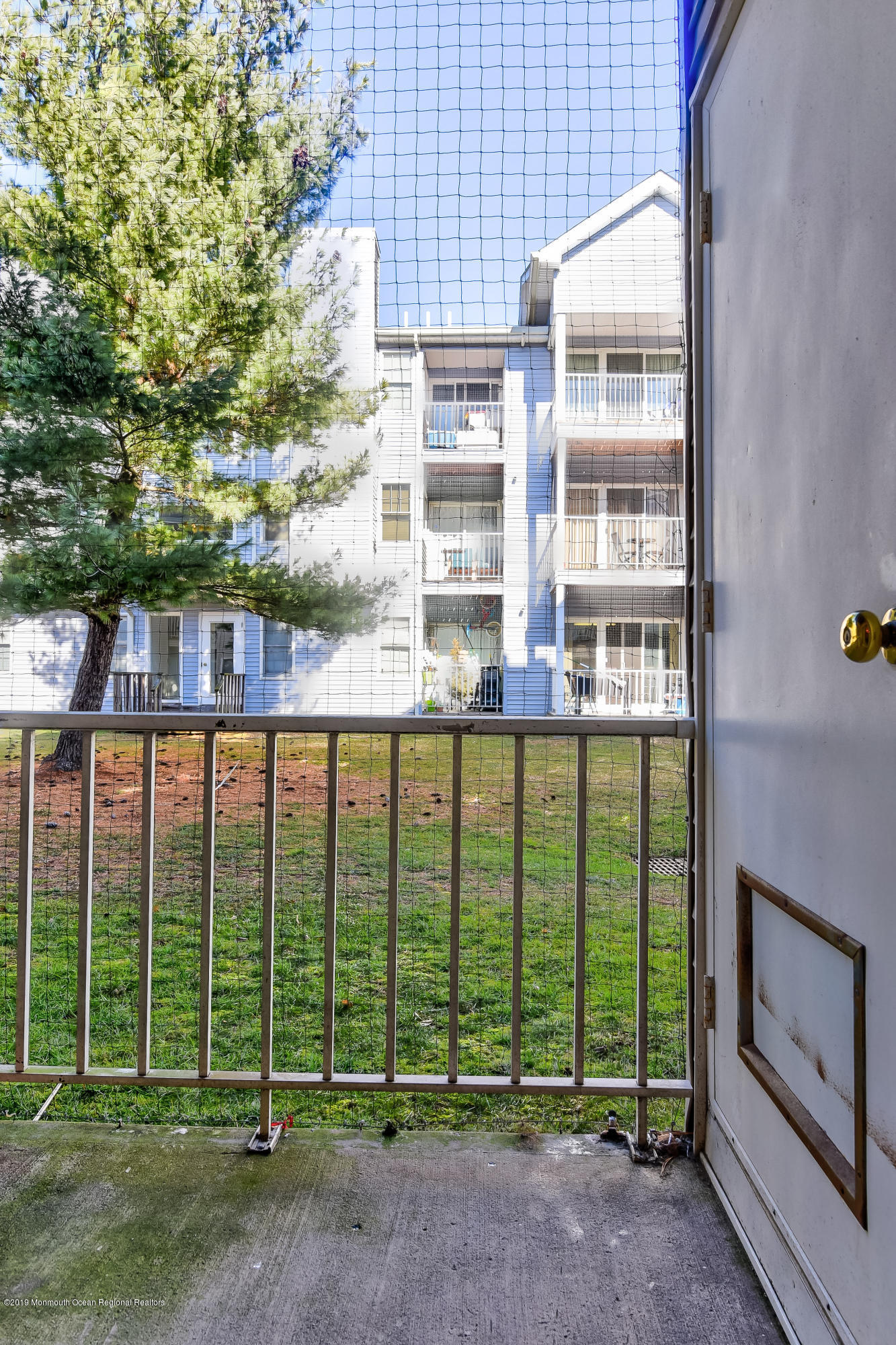 918 Edpas Road, Unit 918 New Brunswick, NJ 08901 - Photo 17 of 19 017_Patio