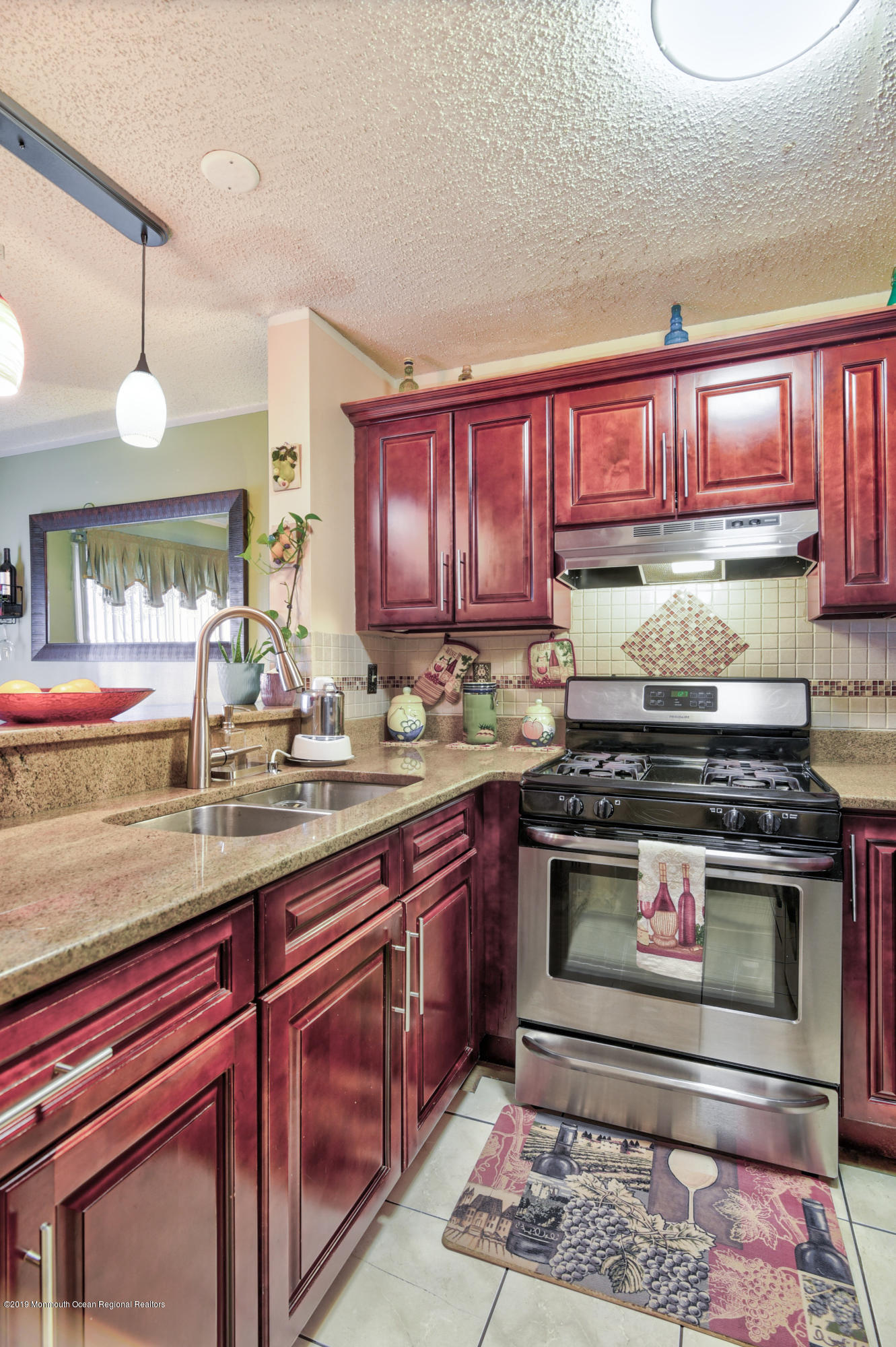 918 Edpas Road, Unit 918 New Brunswick, NJ 08901 - Photo 8 of 19 008_Kitchen