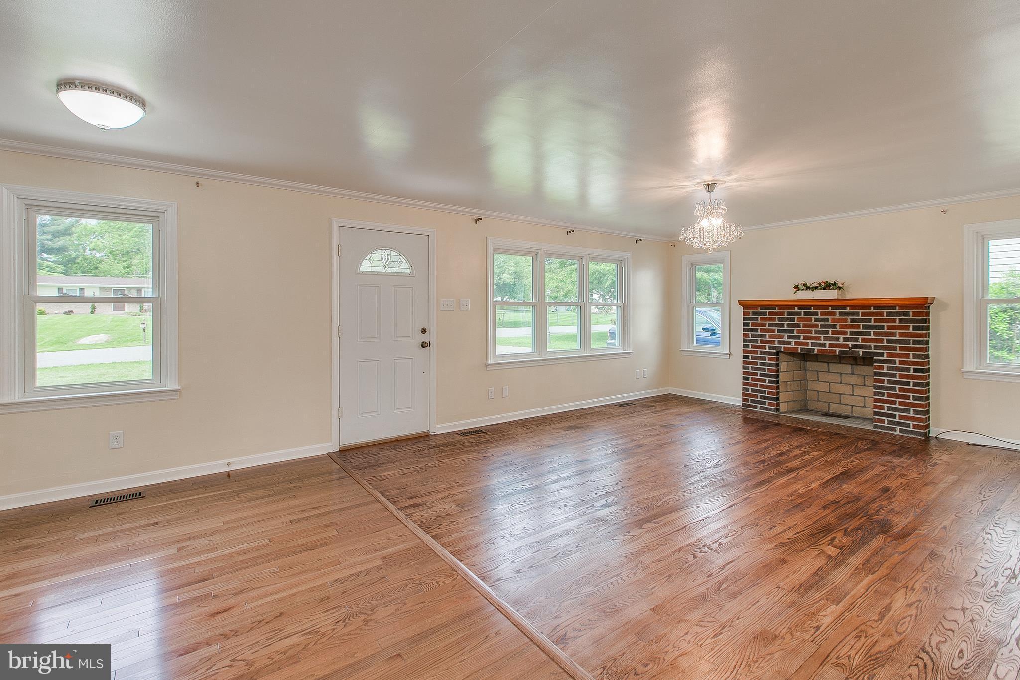 15 Harvard Road Hagerstown, MD 21742 - Photo 10 of 30 Lots of Natural Light