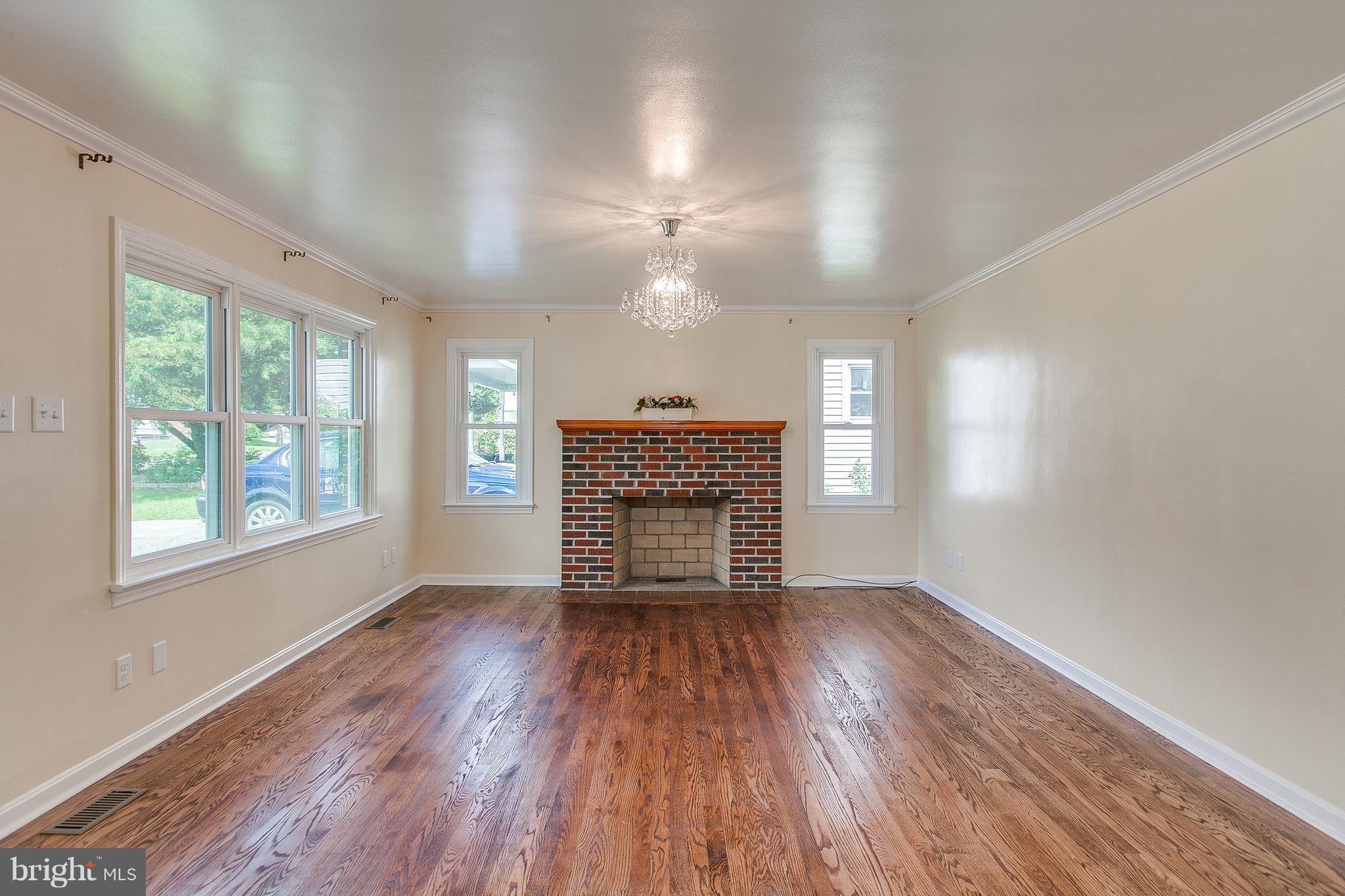 15 Harvard Road Hagerstown, MD 21742 - Photo 11 of 30 Living Room w/ Fireplace