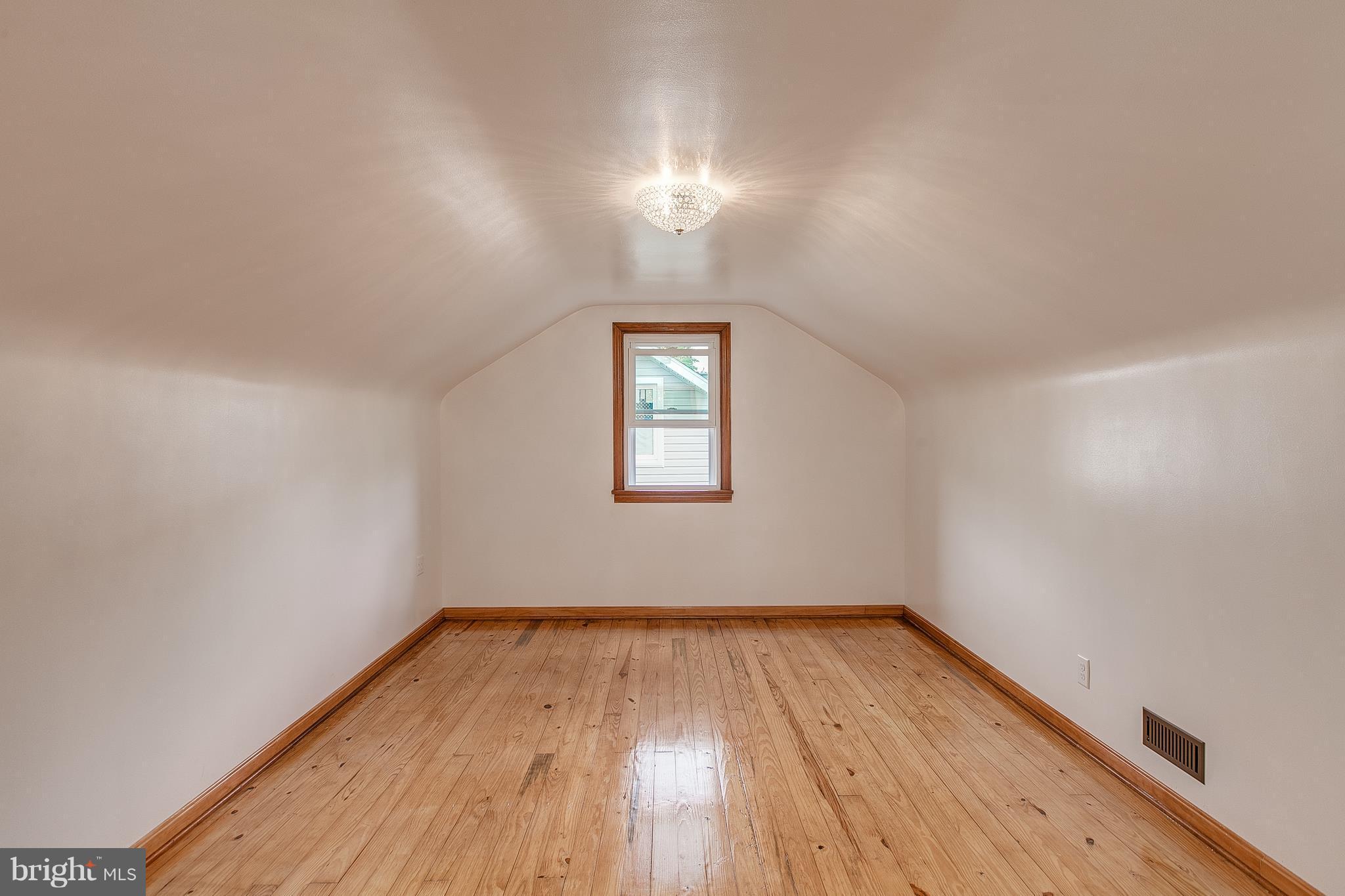 15 Harvard Road Hagerstown, MD 21742 - Photo 20 of 30 3rd Bedroom