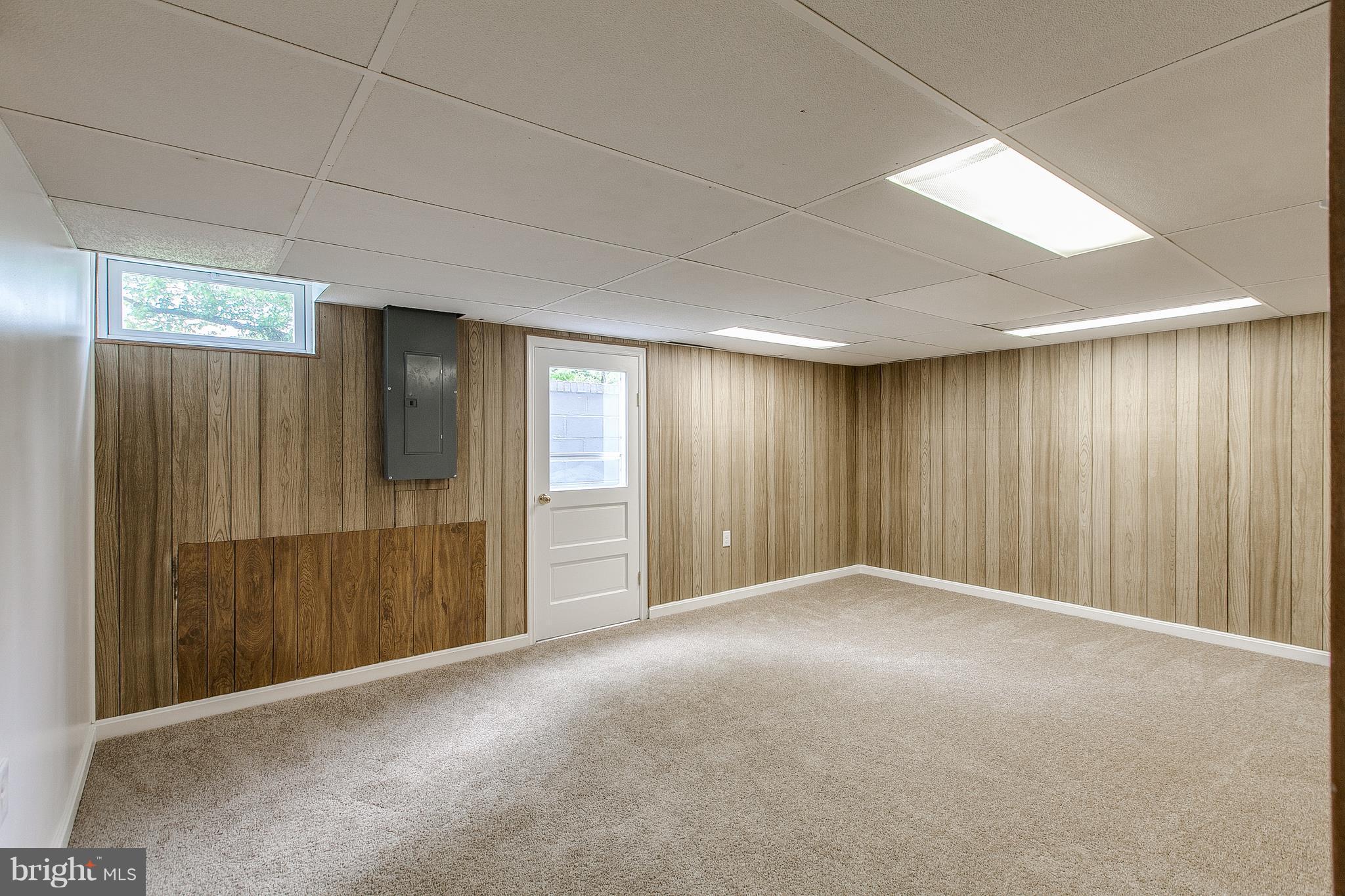 15 Harvard Road Hagerstown, MD 21742 - Photo 24 of 30 Finished Den