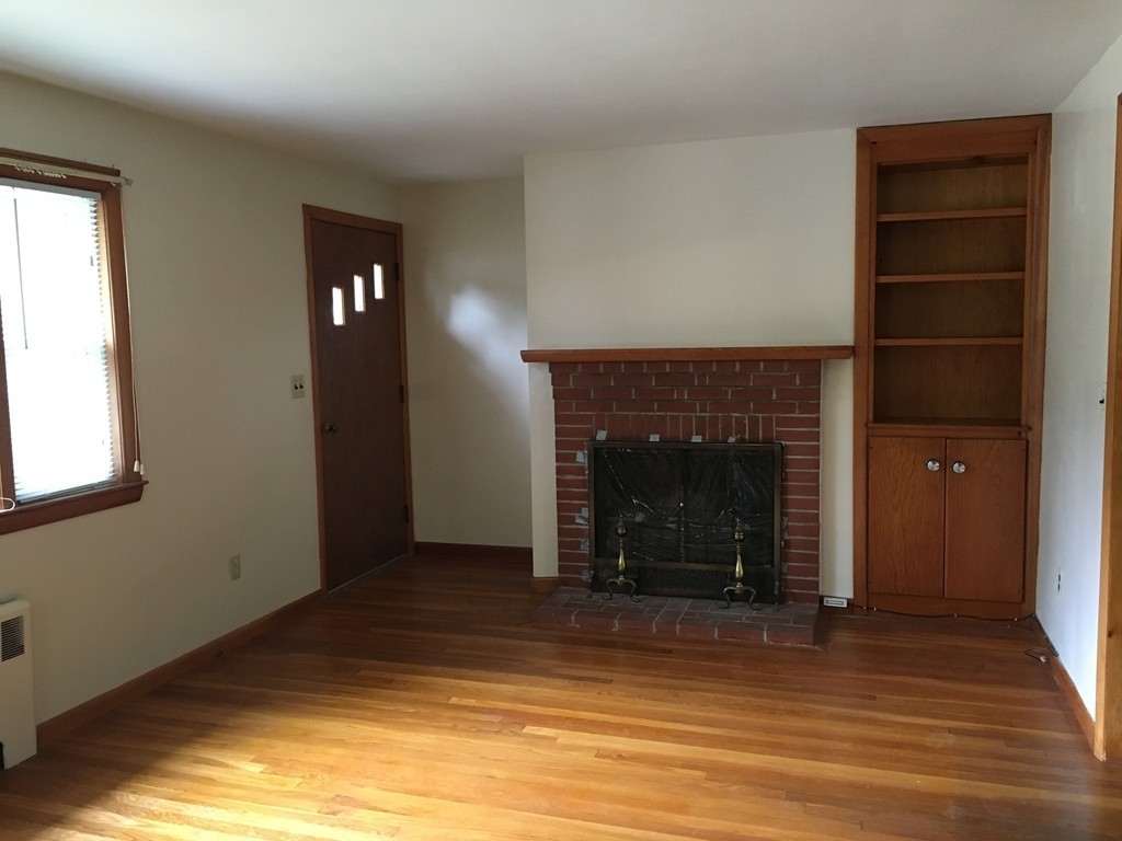 9 Reardon Road Hudson, MA 01749 - Photo 5 of 15 Gallery Image 5