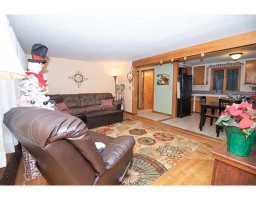 52 Hough Road Sutton, MA 01590 - Photo 7 of 23 a living room with a couch