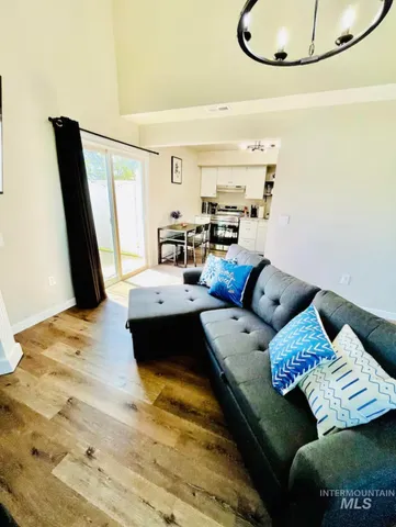 $500,000 | 4802-4804 Maid Jessica Street, Caldwell, ID 83607