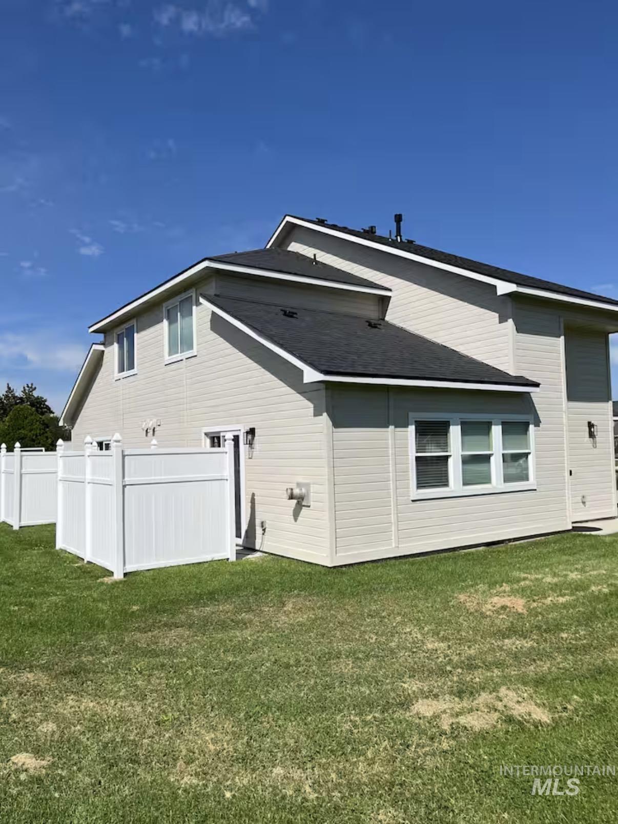 4802-4804 Maid Jessica Street Caldwell, ID 83607 - Photo 3 of 31 Back of property