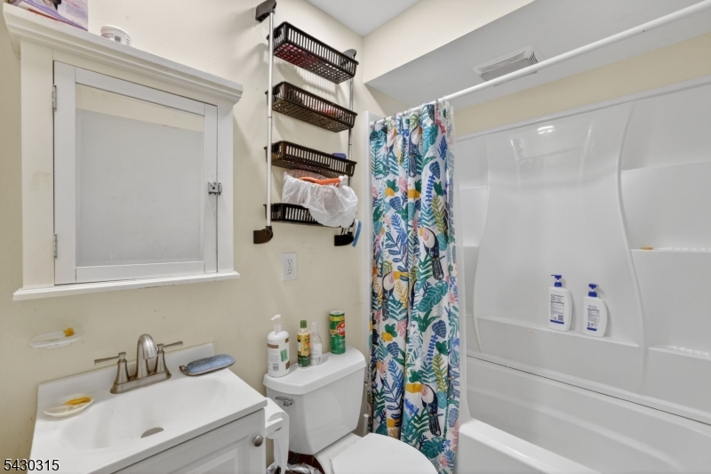 129 Pake Street Nutley, NJ 07110 - Photo 8 of 15