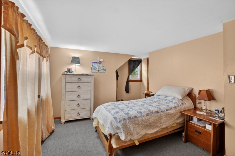 129 Pake Street Nutley, NJ 07110 - Photo 10 of 15