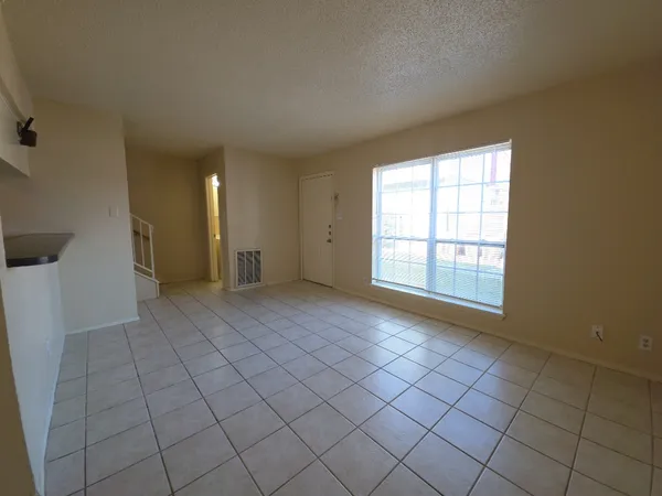 $975 | 5808 Wellington Drive, Unit 3, Austin, TX 78723