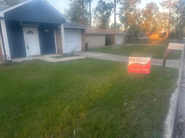 $229,000 | 304 Jill Street, Conroe, TX 77303