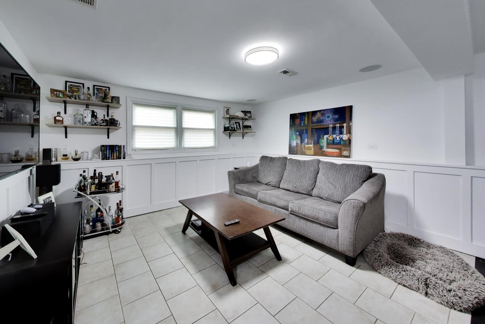 2167 Midhurst Road Downers Grove, IL 60516 - Photo 23 of 38