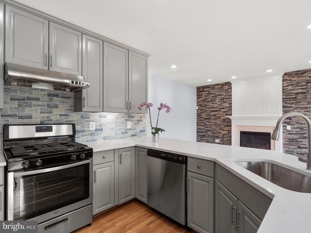 2487 Leyland Ridge Road Herndon, VA 20171 - Photo 12 of 92 Gallery Image 12