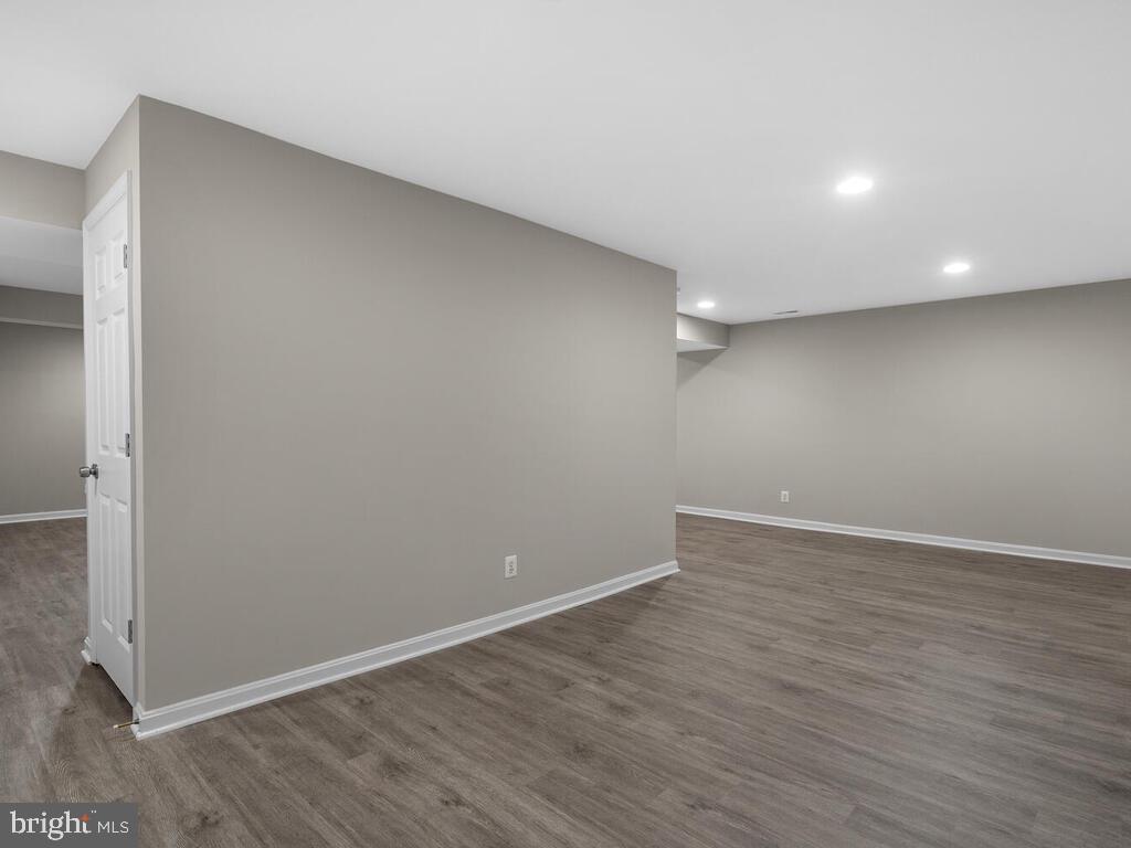 2487 Leyland Ridge Road Herndon, VA 20171 - Photo 54 of 92 Gallery Image 54