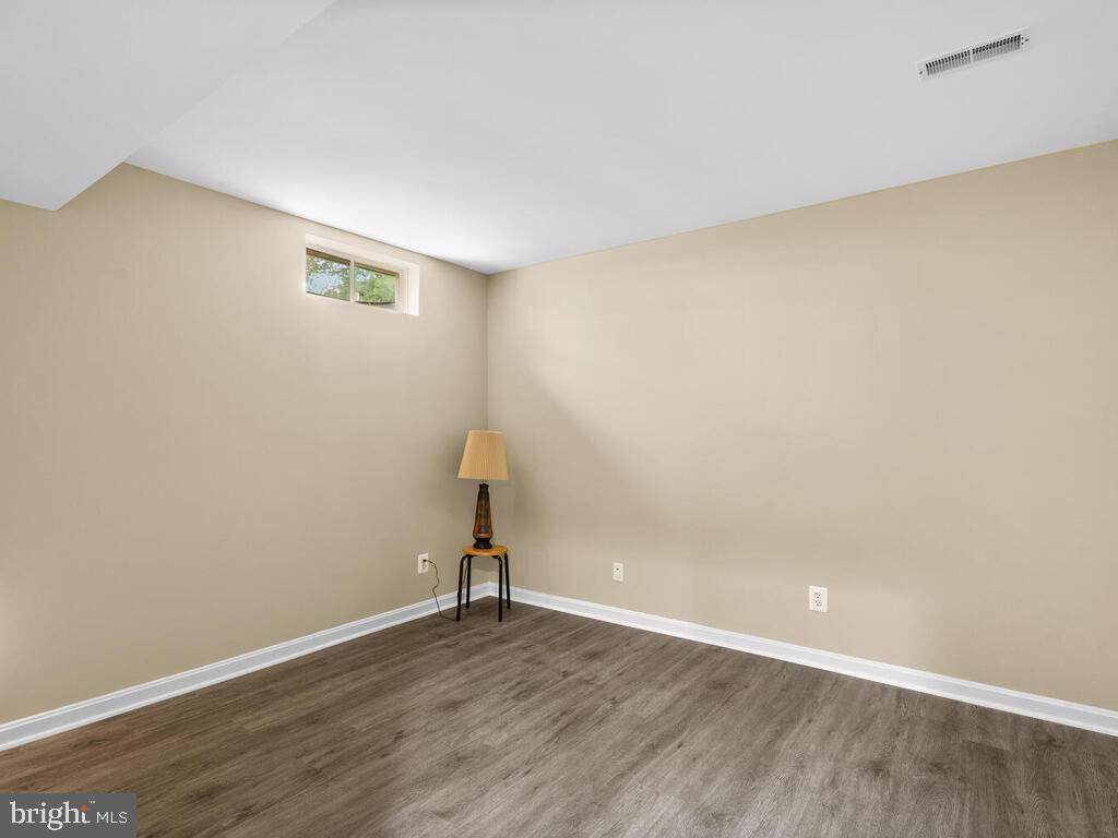 2487 Leyland Ridge Road Herndon, VA 20171 - Photo 55 of 92 Gallery Image 55