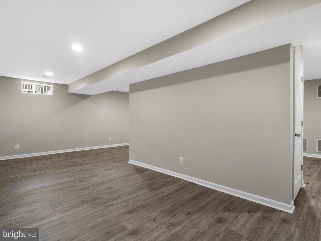 2487 Leyland Ridge Road Herndon, VA 20171 - Photo 71 of 92 Gallery Image 71