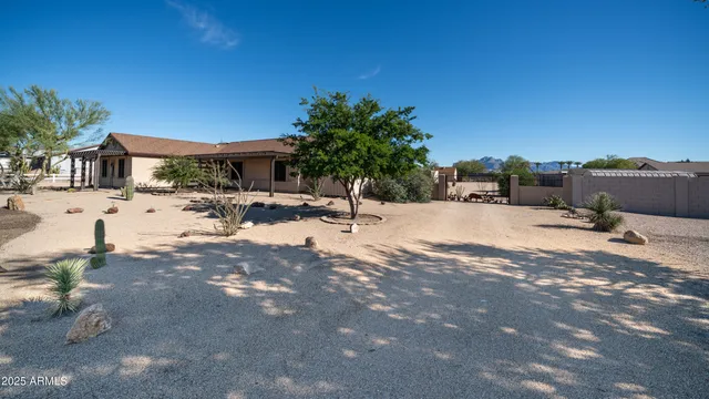 $739,900 | 833 North 110th Street, Mesa, AZ 85207