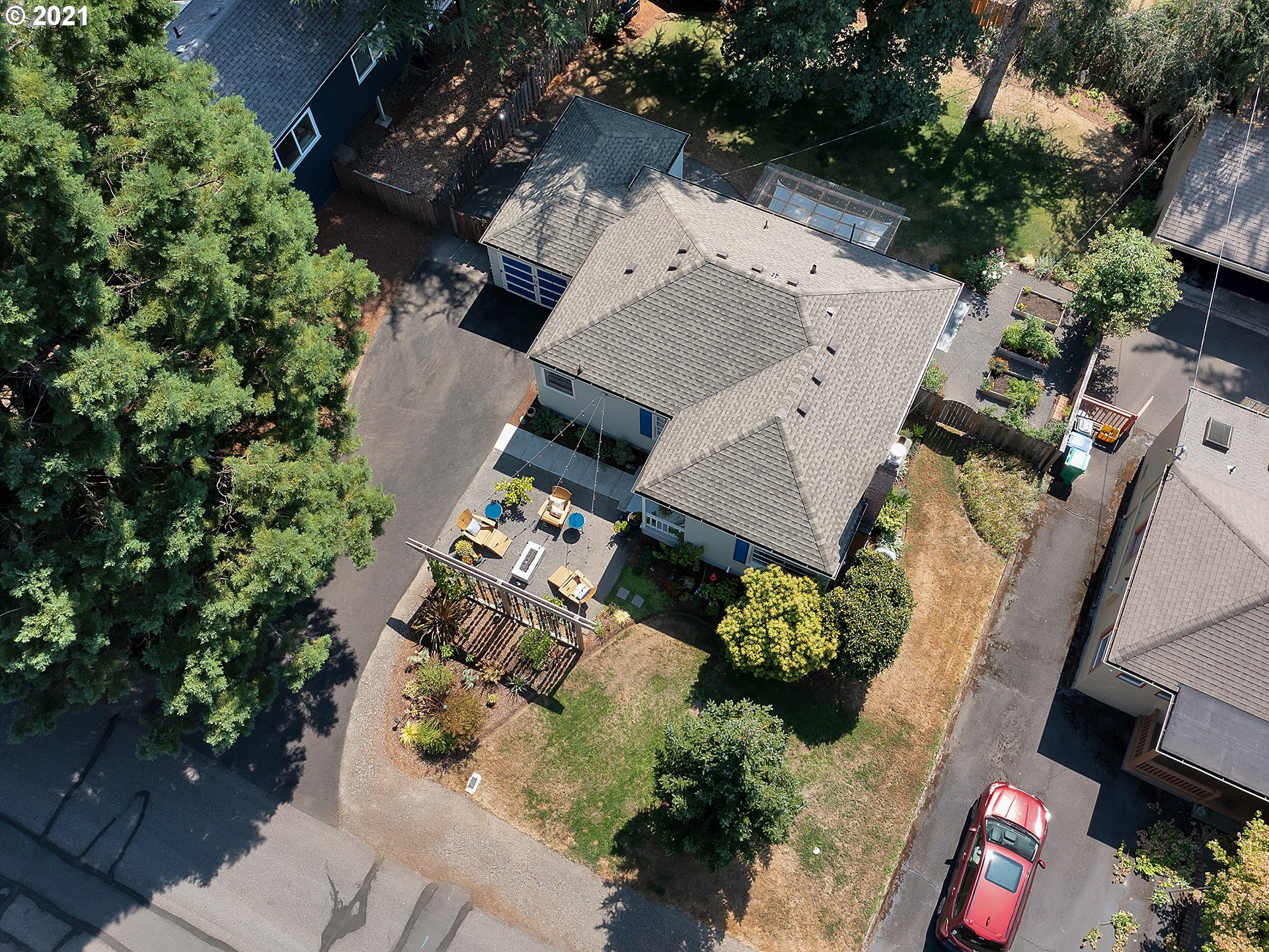 3010 Southwest Flower Terrace Portland, OR 97239 - Photo 22 of 27 Gallery Image 22