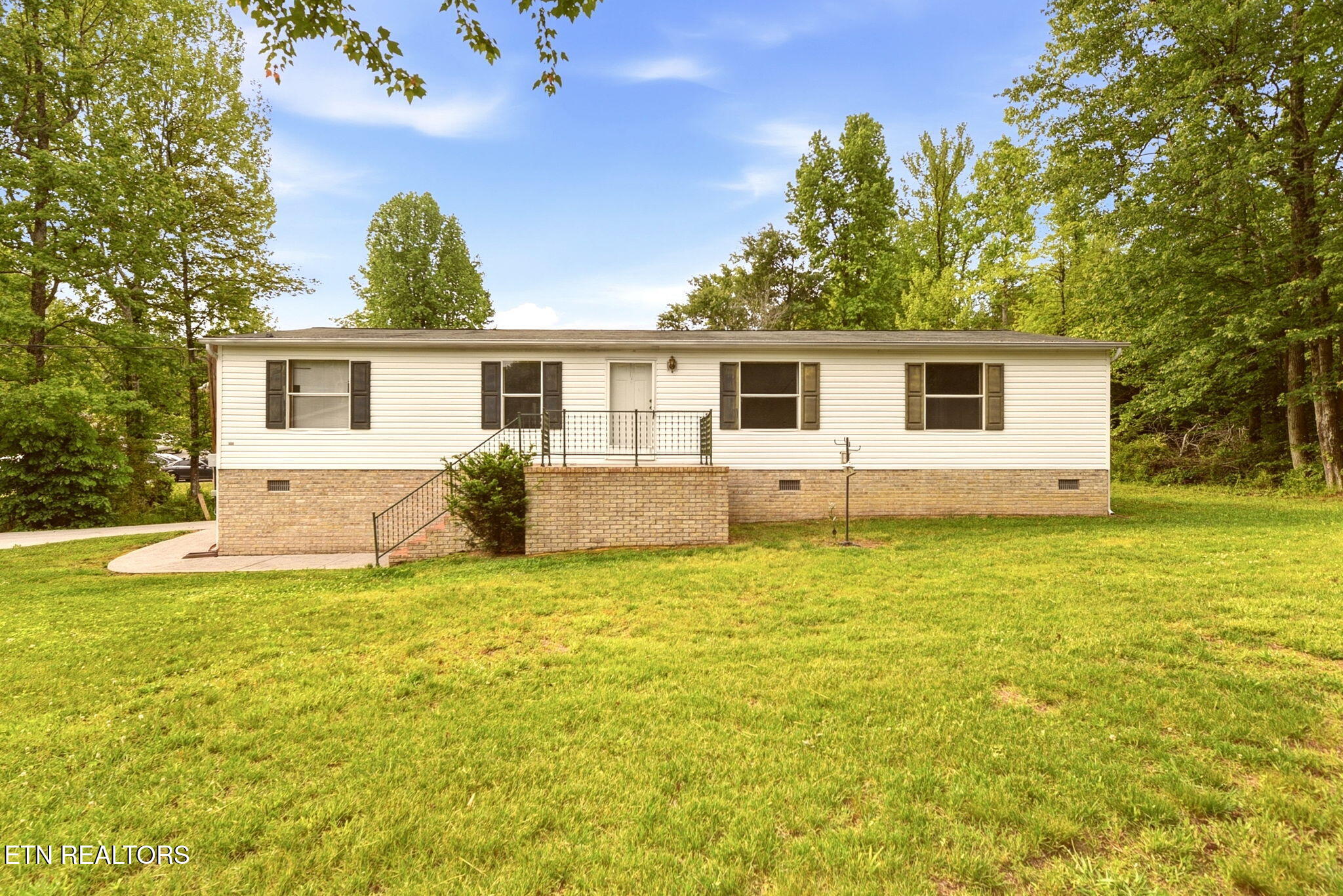 133 Cutters Lane Clinton, TN 37716 - Photo 1 of 24 1-web-or-mls-DSC_6702