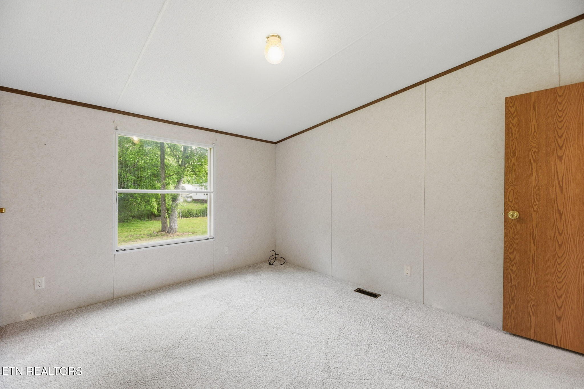 133 Cutters Lane Clinton, TN 37716 - Photo 19 of 24 19-web-or-mls-DSC_6771