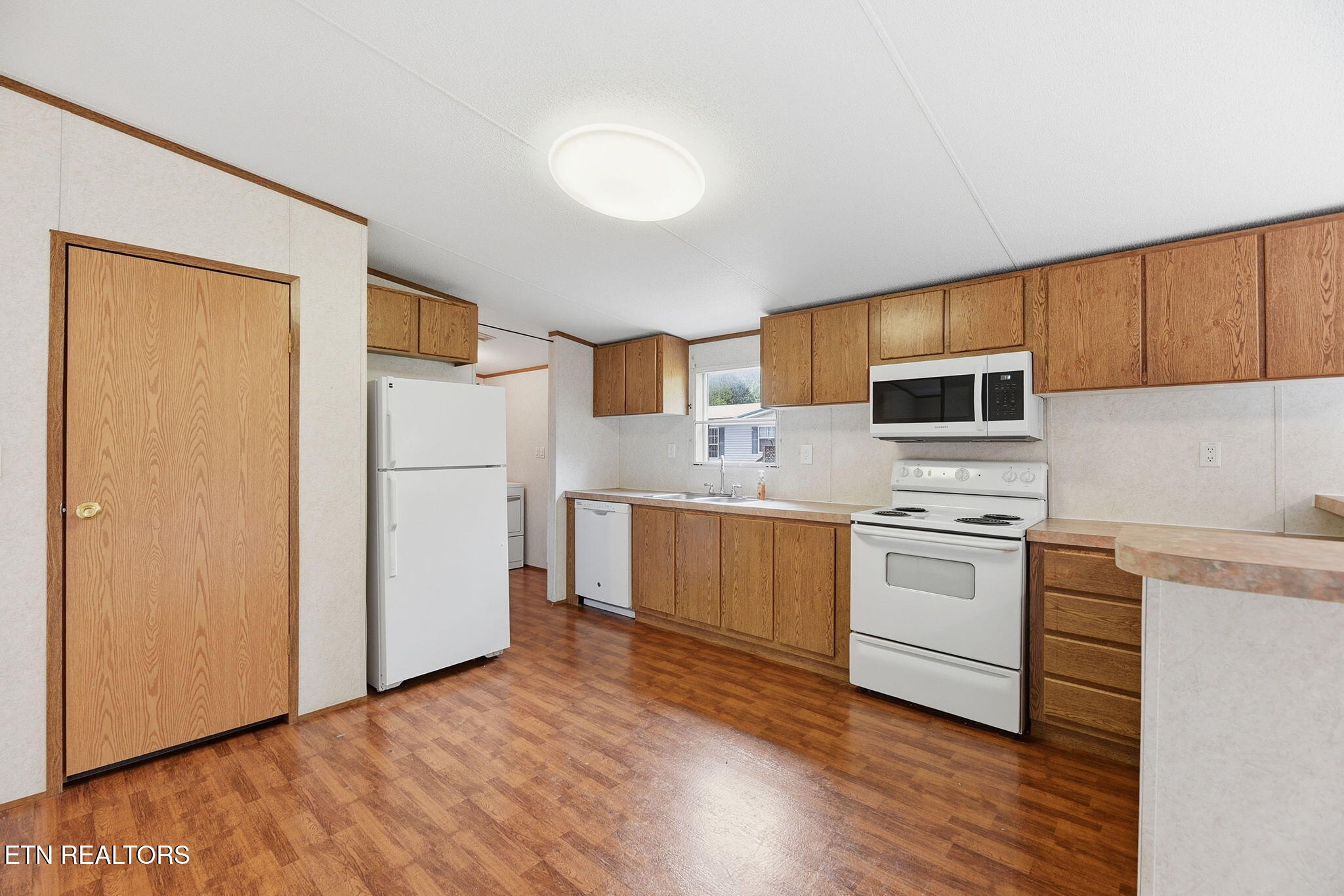 133 Cutters Lane Clinton, TN 37716 - Photo 9 of 24 9-web-or-mls-DSC_6732