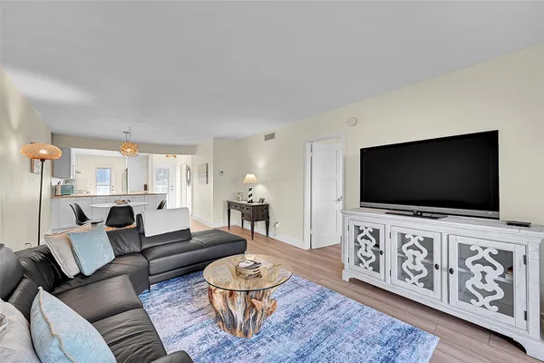 $3,000 | 2731 Northeast 14th Street, Unit 421, Pompano Beach, FL 33062