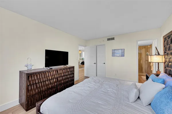 $3,000 | 2731 Northeast 14th Street, Unit 421, Pompano Beach, FL 33062