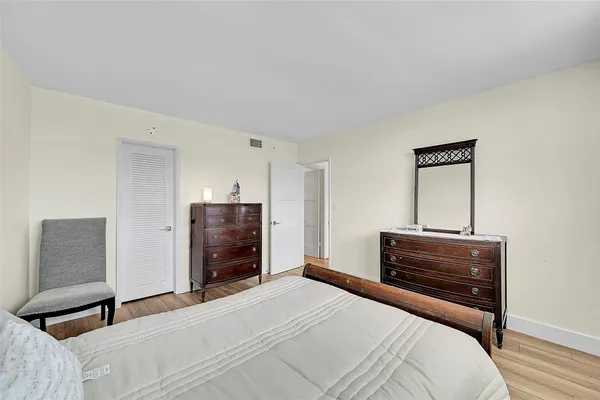 $3,000 | 2731 Northeast 14th Street, Unit 421, Pompano Beach, FL 33062