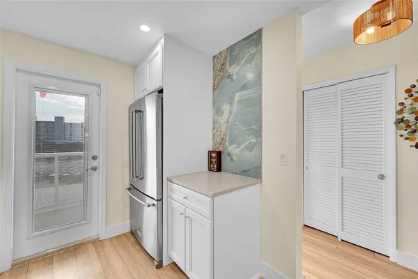 $3,000 | 2731 Northeast 14th Street, Unit 421, Pompano Beach, FL 33062
