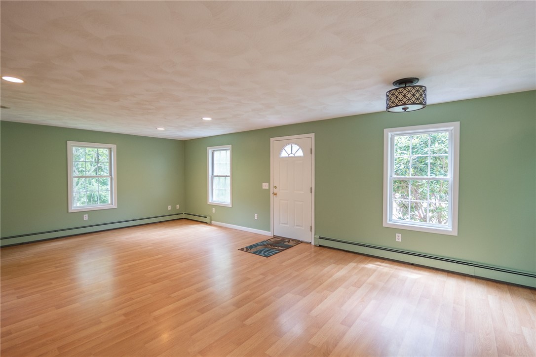 196 William Henry Road Scituate, RI 02857 - Photo 10 of 24 Gallery Image 10