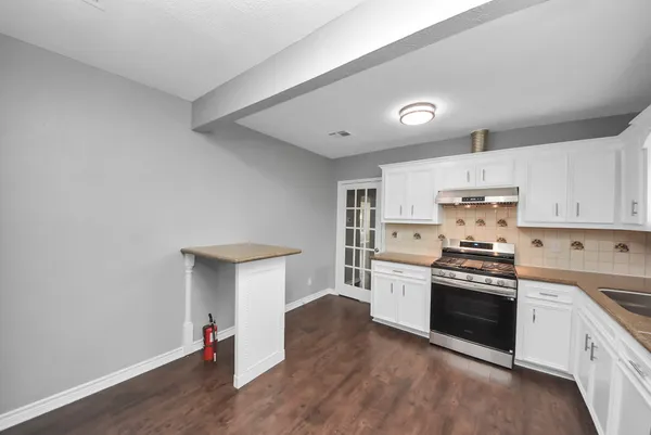 $1,800 | 8226 Harding Street, Houston, TX 77012