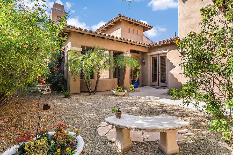 8130 East Wing Shadow Road Scottsdale, AZ 85255 - Photo 8 of 55 courtyard