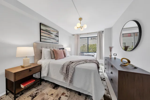 $1,295,000 | 345 East 73rd Street, Unit 6C | Lenox Hill