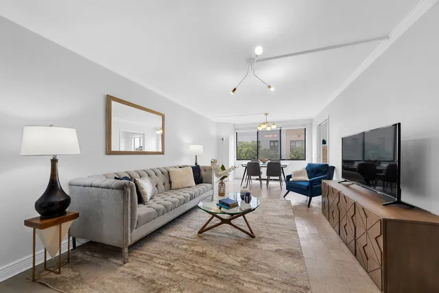 $1,295,000 | 345 East 73rd Street, Unit 6C | Lenox Hill