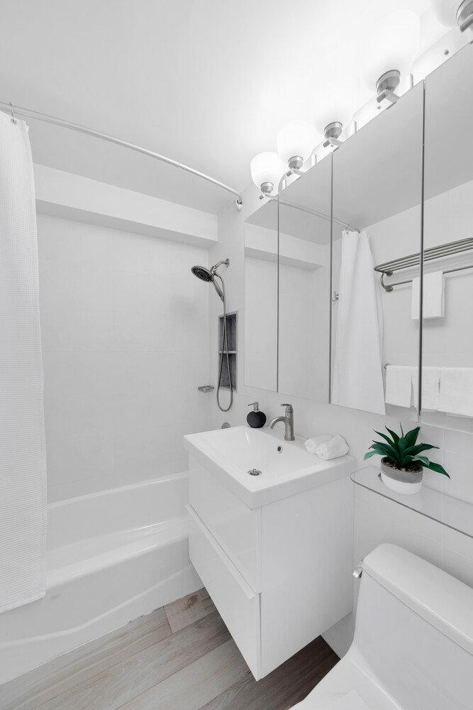 345 East 73rd Street, Unit 6C Manhattan, NY 10021 - Photo 8 of 10