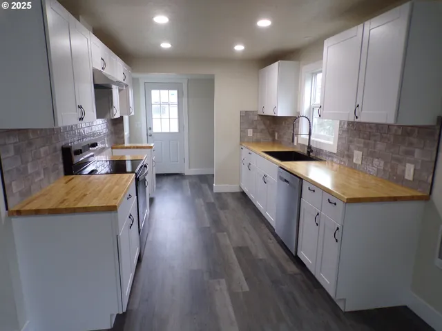 $330,000 | 1925 Liberty Street Northeast, Salem, OR 97301