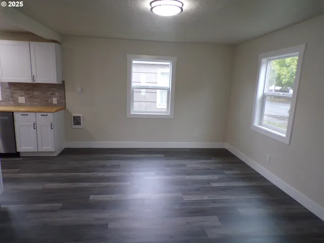 $330,000 | 1925 Liberty Street Northeast, Salem, OR 97301