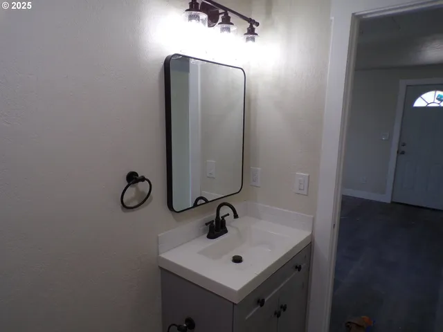 $330,000 | 1925 Liberty Street Northeast, Salem, OR 97301