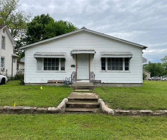 $65,000 | 512 East 8th Street, Coffeyville, KS 67337