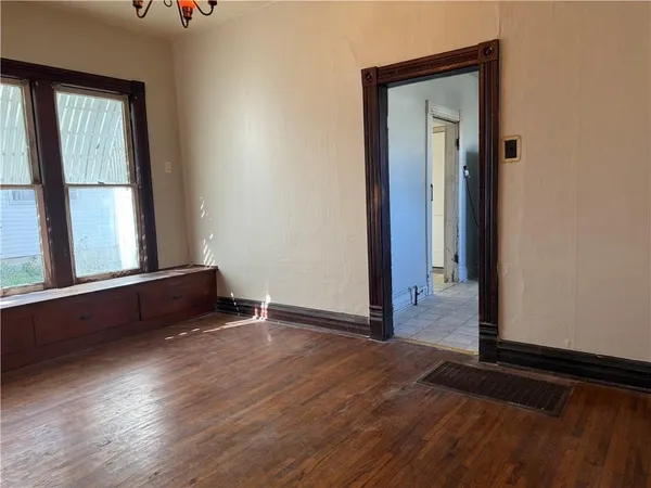 $65,000 | 512 East 8th Street, Coffeyville, KS 67337