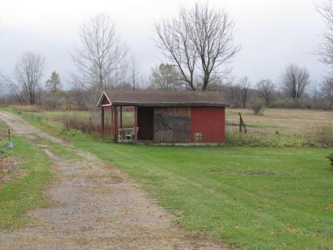6366 East Carpenter Road Flint, MI 48506 - Photo 9 of 16 20265452-8.JPG