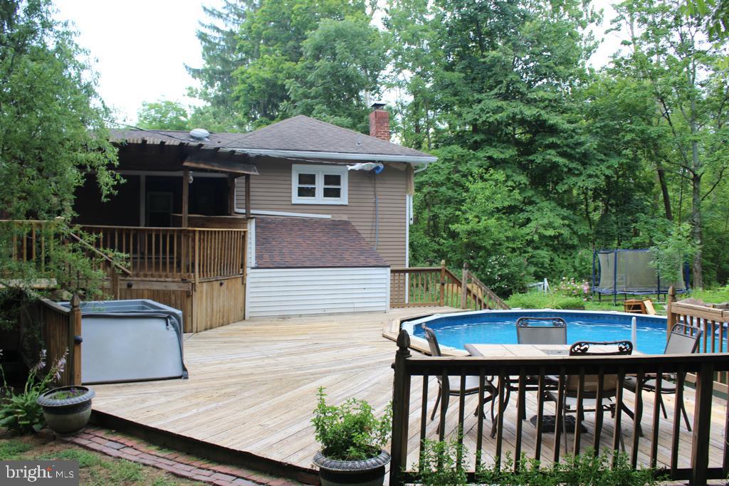 632 Mohns Hill Road Reading, PA 19608 - Photo 5 of 24