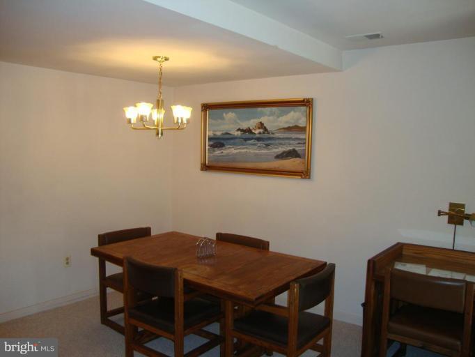 136 Barre Street West, Unit R Baltimore, MD 21201 - Photo 14 of 22 Dining Room