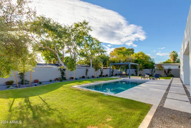 $2,995,000 | 8300 East Dixileta Drive, Unit 306, Scottsdale, AZ 85266