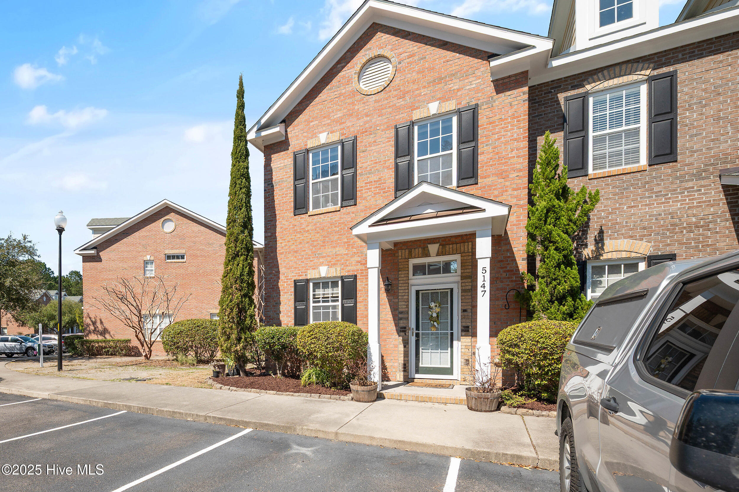 5147 Exton Park Loop Castle Hayne, NC 28429 - Photo 3 of 31 5147extonparkloop_00003