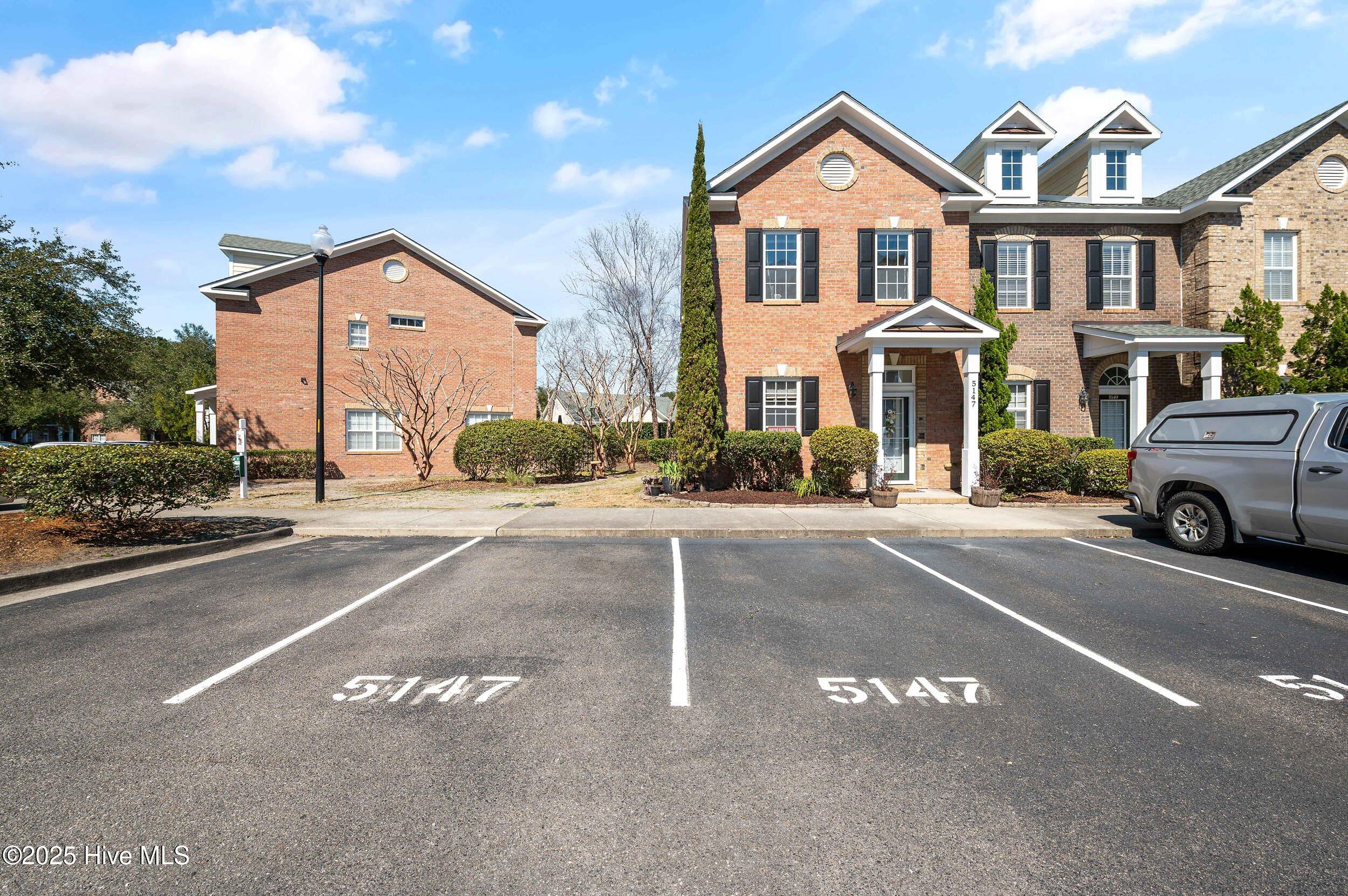 5147 Exton Park Loop Castle Hayne, NC 28429 - Photo 4 of 31 5147extonparkloop_00004